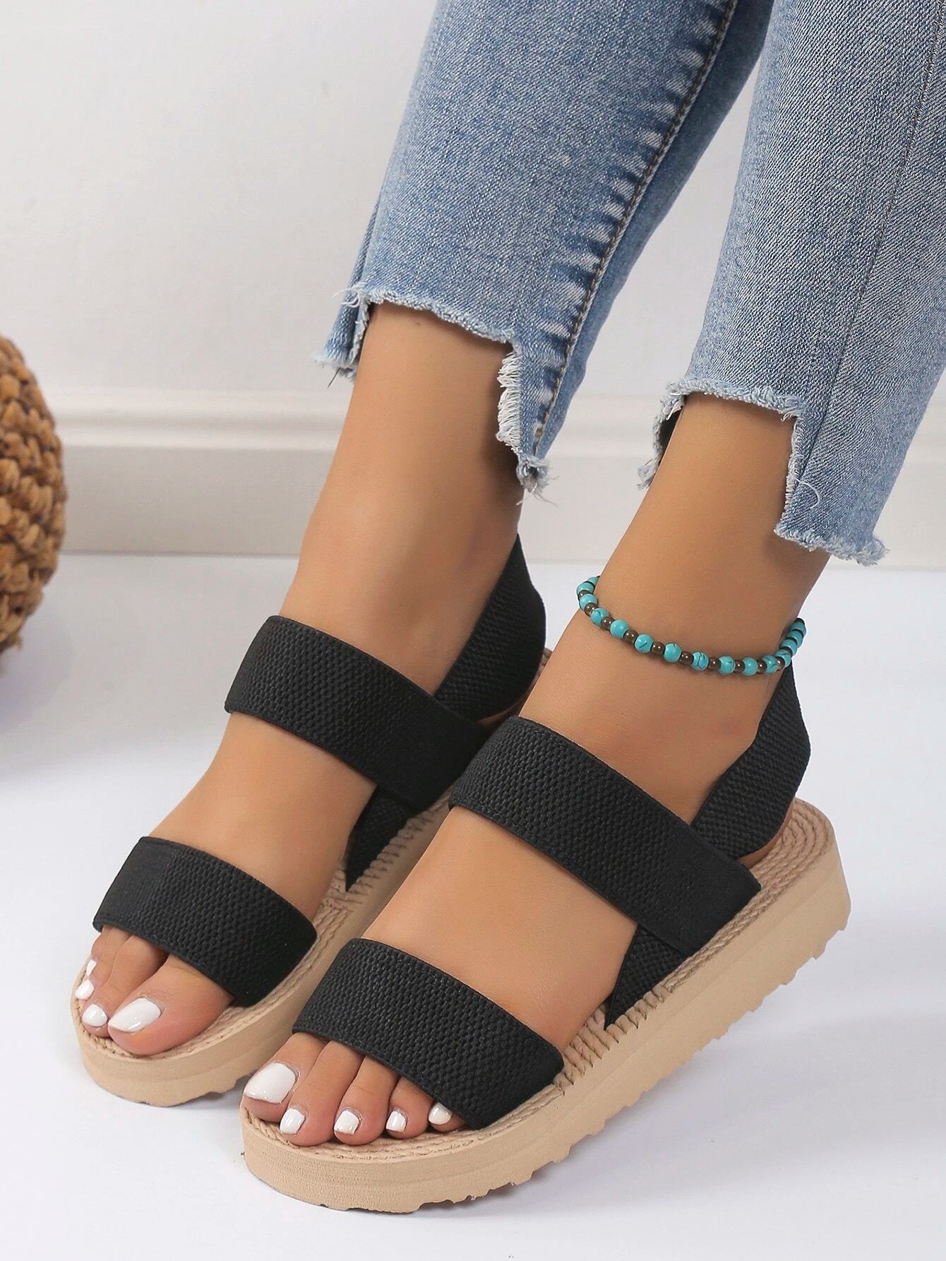 Lightweight Mid-Heel Sandals