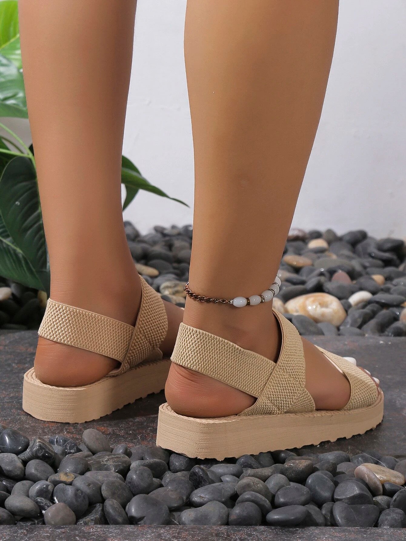 Lightweight Mid-Heel Sandals